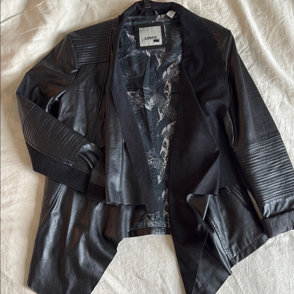 Levi's Black Women's Jacket